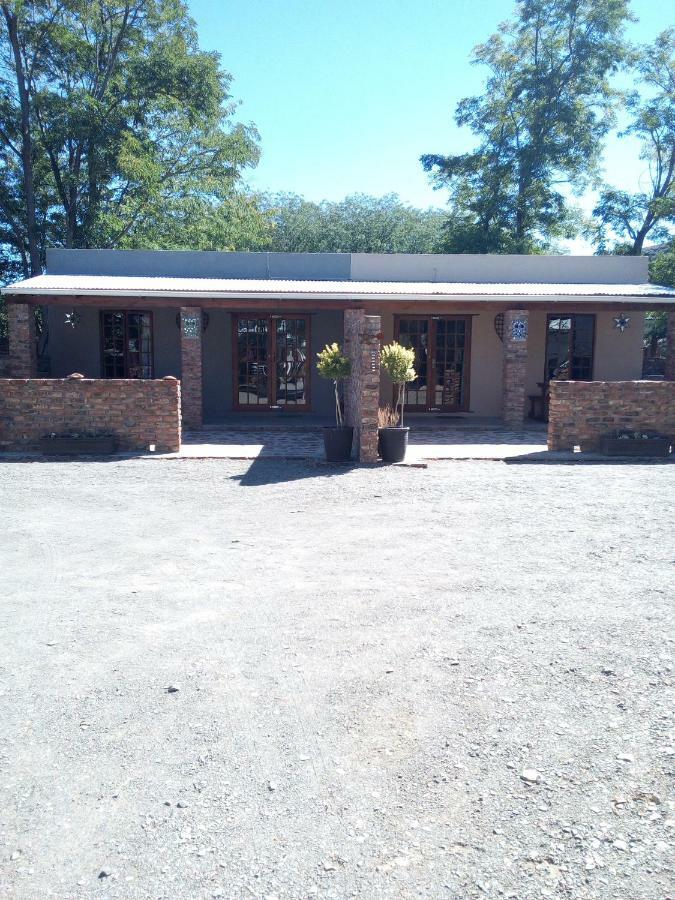 Country Cottages Nieu-Bethesda Exterior photo